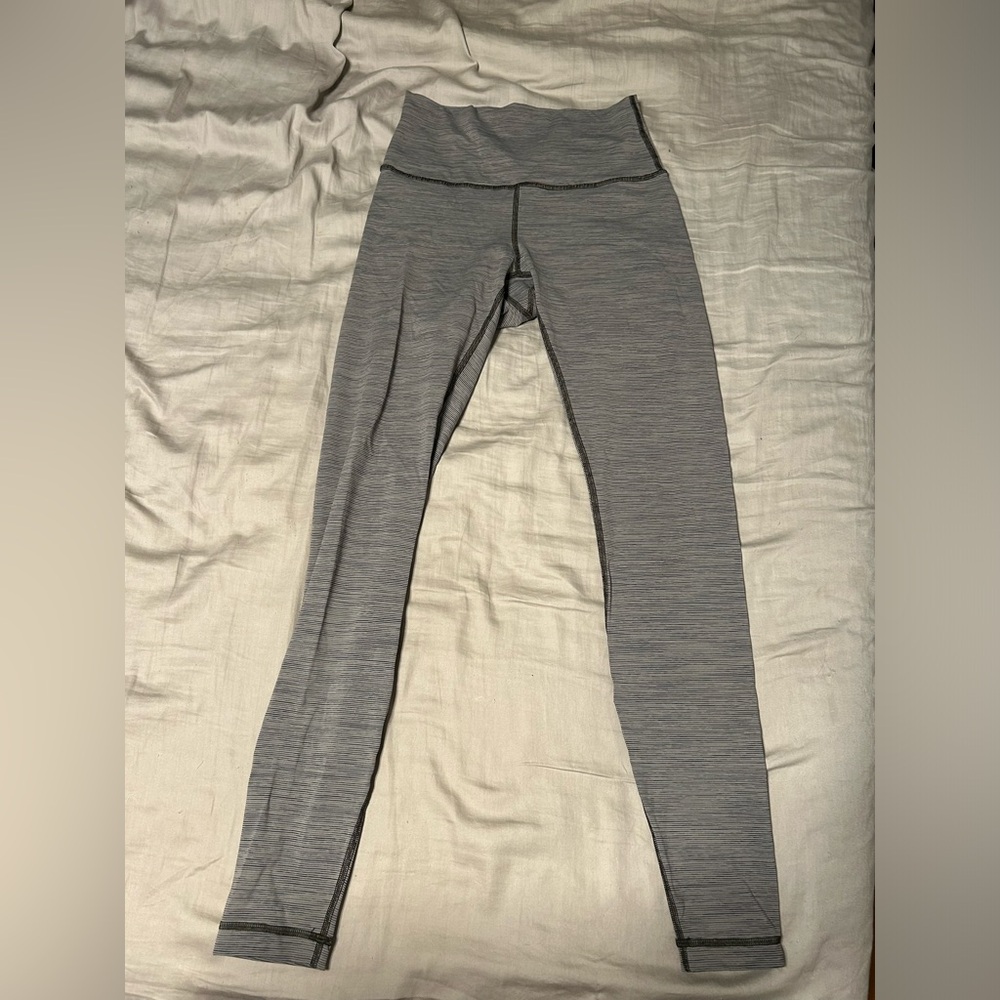 Lululemon leggings size 4